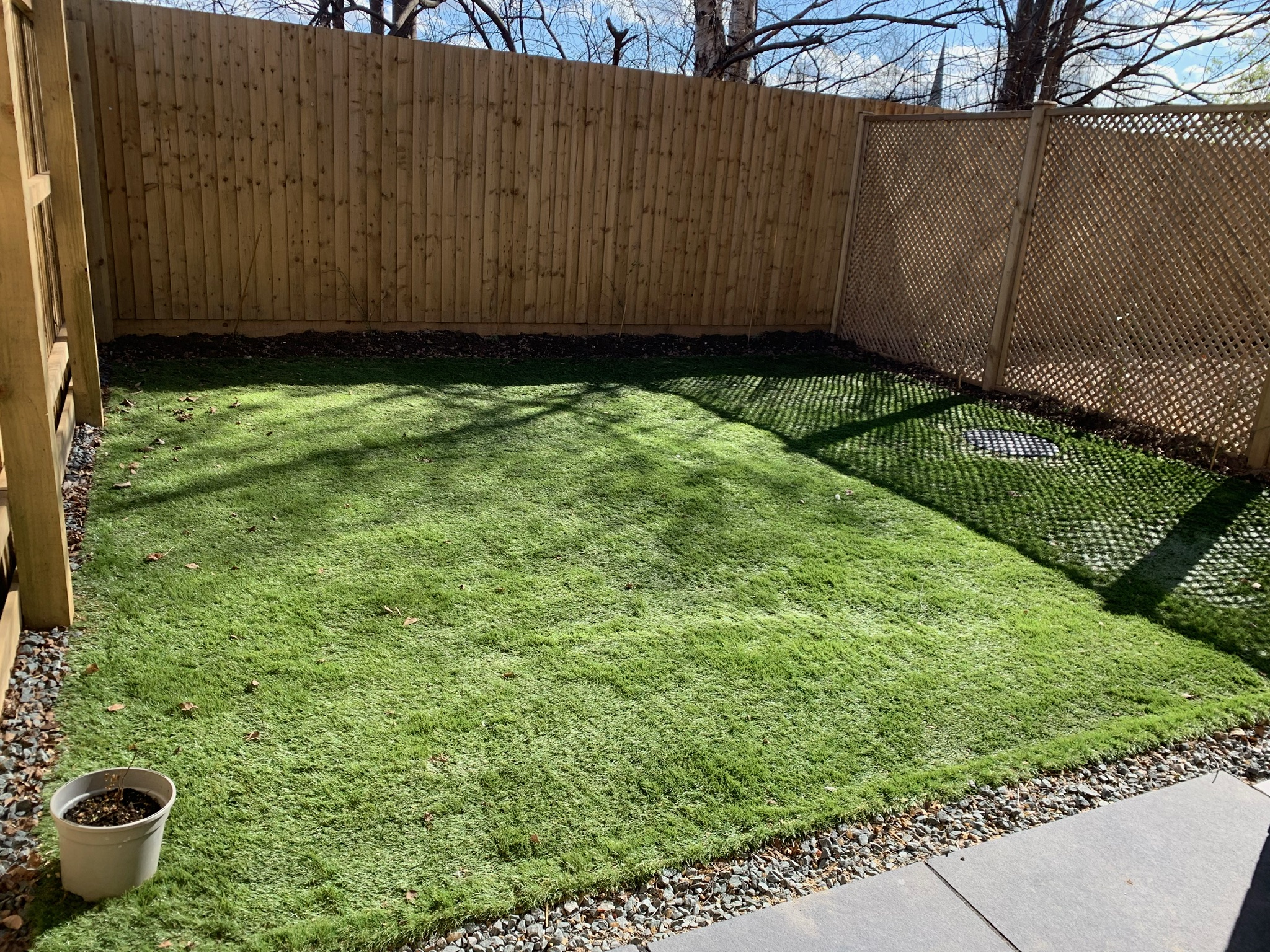 Lovely rear gardens in secluded rental property in Goole